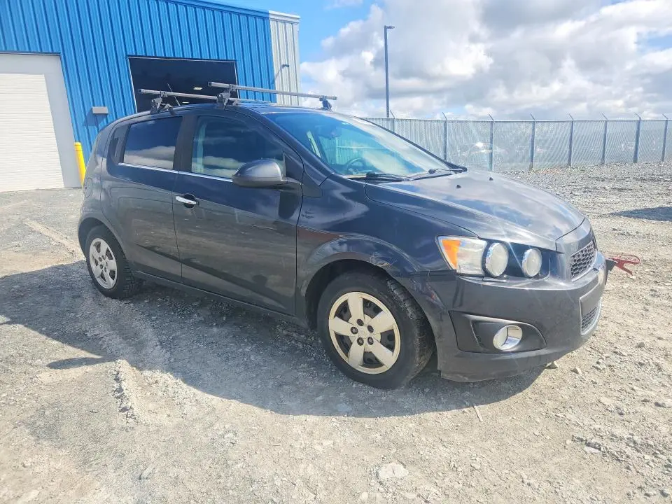 2014 CHEVROLET SONIC LT  