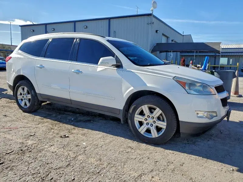 2011 CHEVROLET TRAVERSE LT  