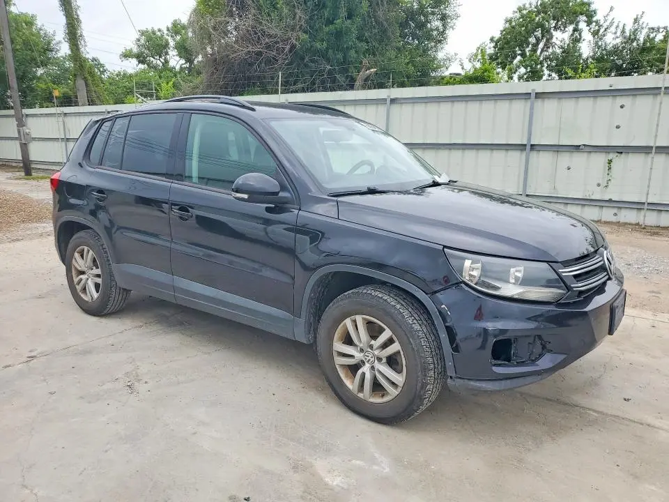 2016 VOLKSWAGEN TIGUAN   