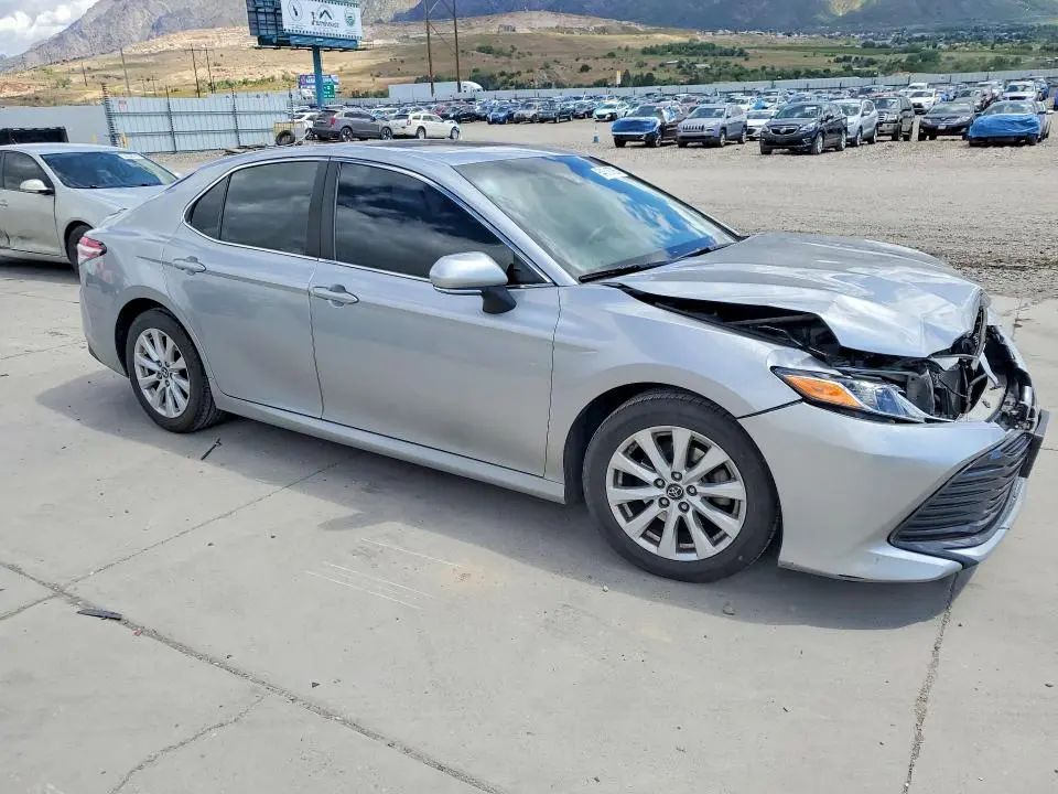 2018 TOYOTA CAMRY LE  