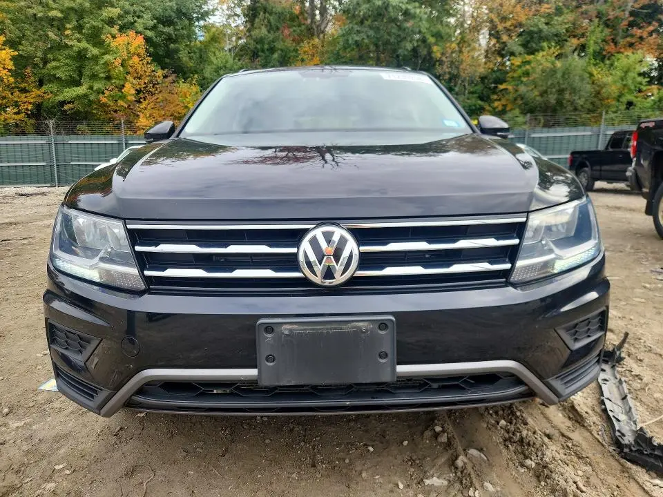 2021 VOLKSWAGEN TIGUAN SE  