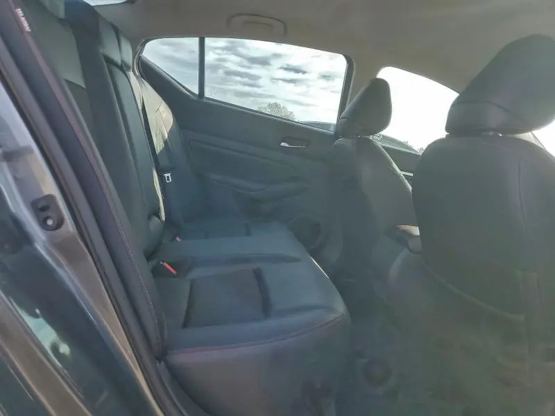 2023 NISSAN ALTIMA SR  