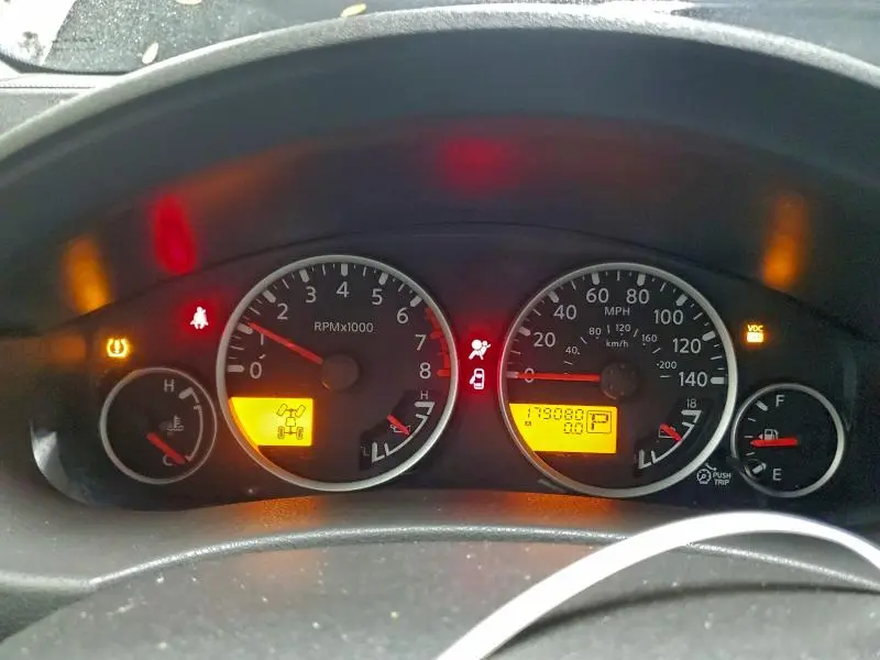 2010 NISSAN PATHFINDER S  