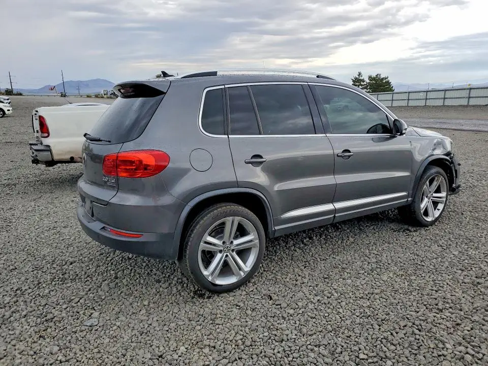2014 VOLKSWAGEN TIGUAN S  
