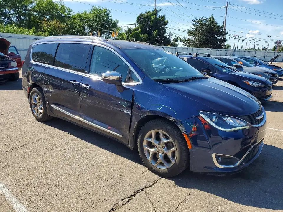 2018 CHRYSLER PACIFICA LIMITED  