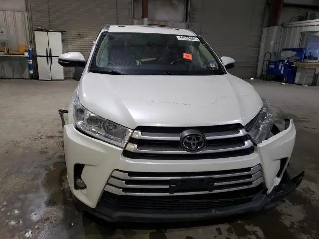 2018 TOYOTA HIGHLANDER SE  