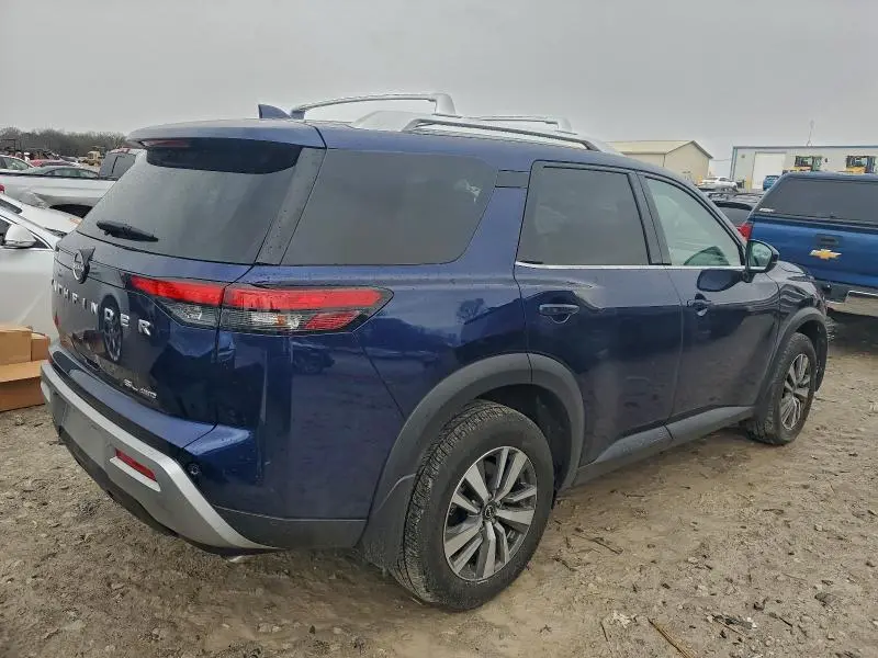 2024 NISSAN PATHFINDER SL  