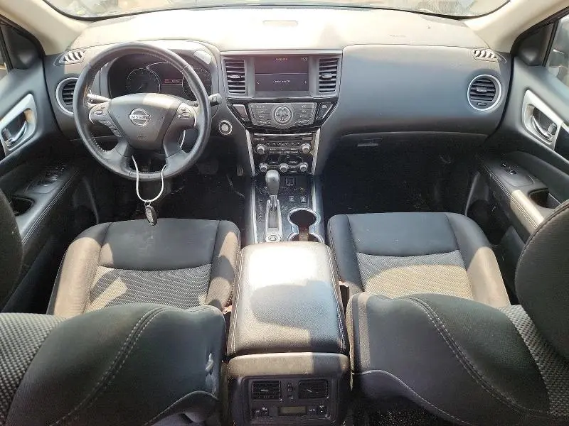 2018 NISSAN PATHFINDER SV  