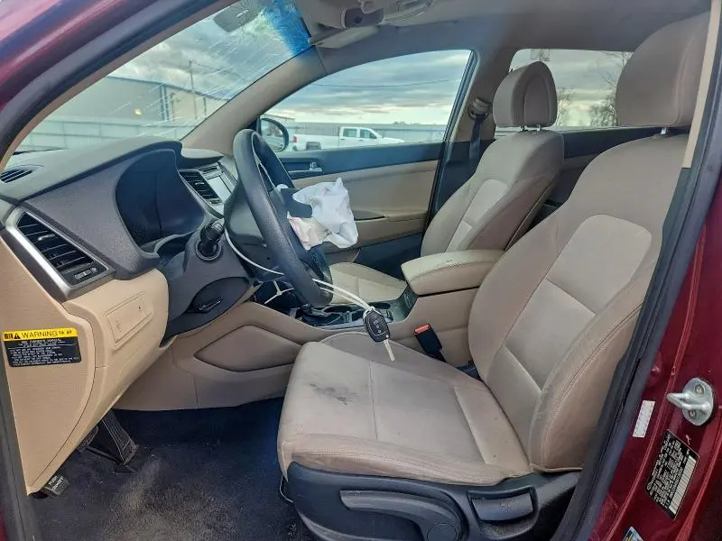 2016 HYUNDAI TUCSON SE  