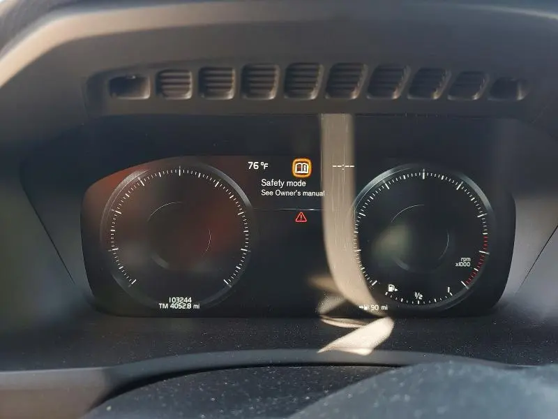 2019 VOLVO XC90 T6 MOMENTUM  