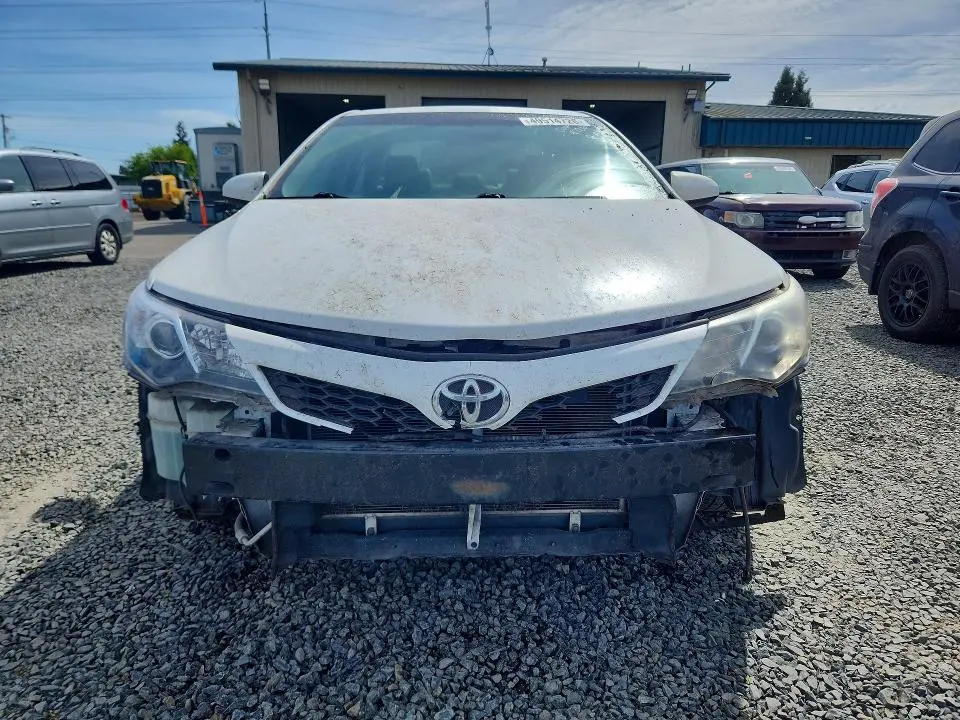 2012 TOYOTA CAMRY SE  