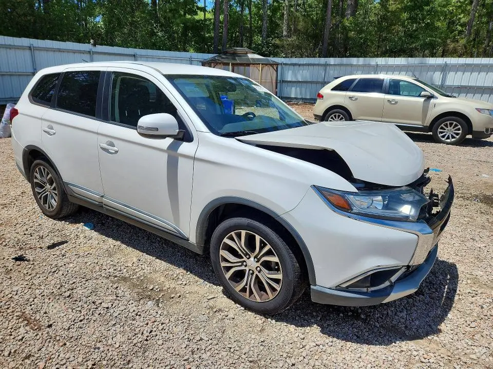 2016 MITSUBISHI OUTLANDER SE  