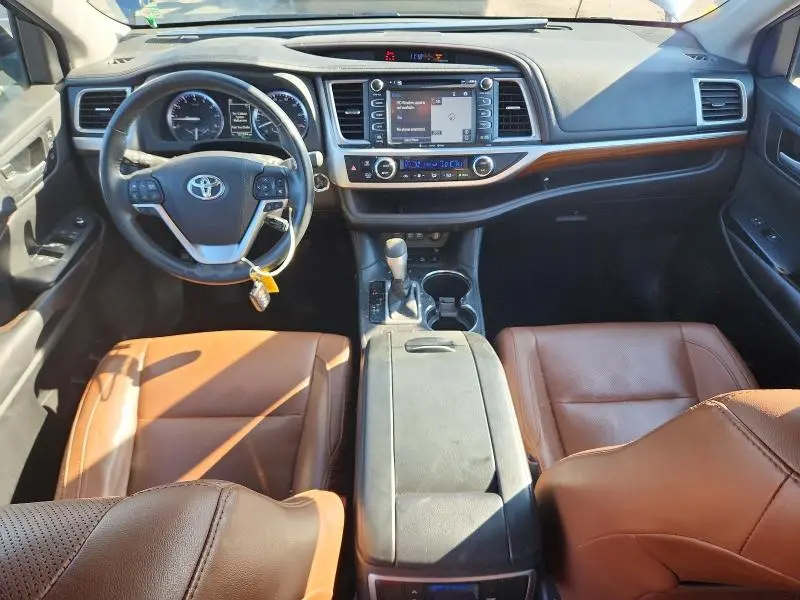 2017 TOYOTA HIGHLANDER LIMITED  