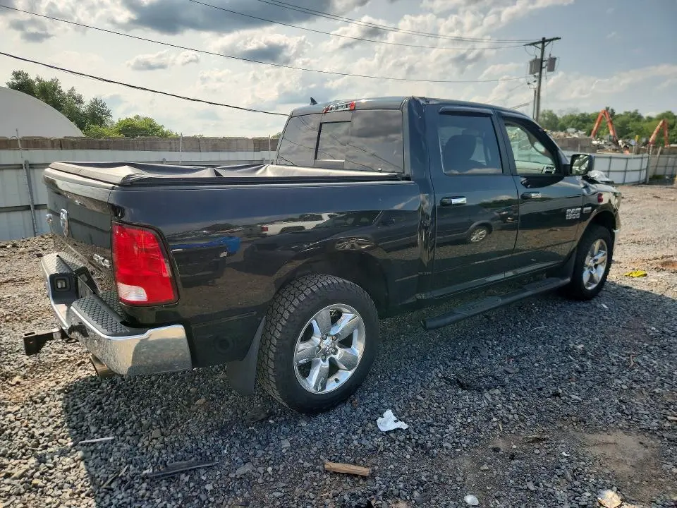 2017 RAM 1500 SLT  