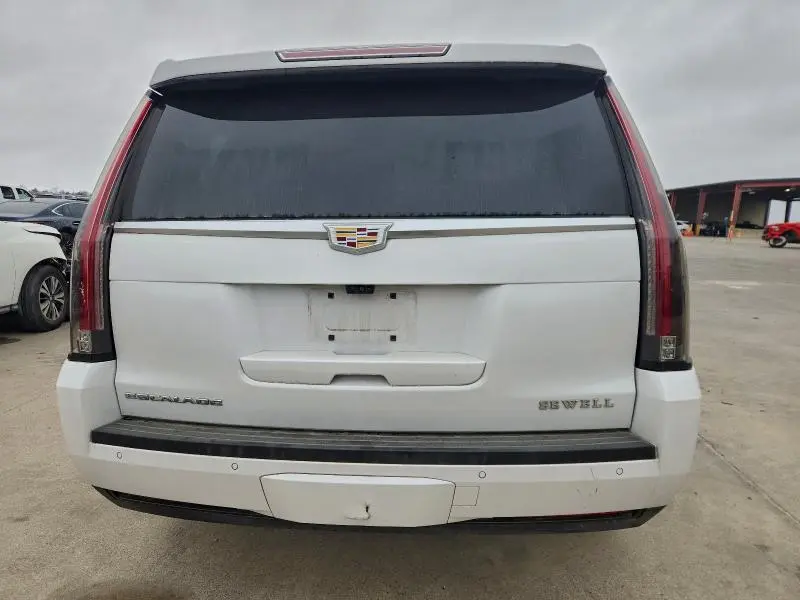 2019 CADILLAC ESCALADE LUXURY  