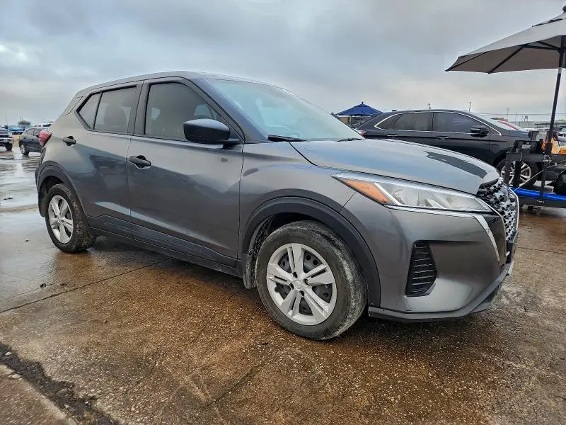 2024 NISSAN KICKS S  