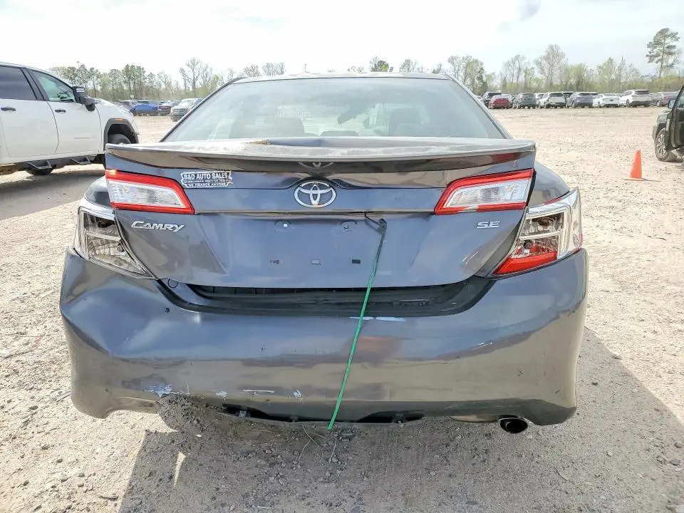 2012 TOYOTA CAMRY SE  