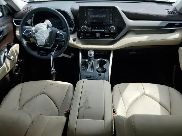 2020 TOYOTA HIGHLANDER XLE  