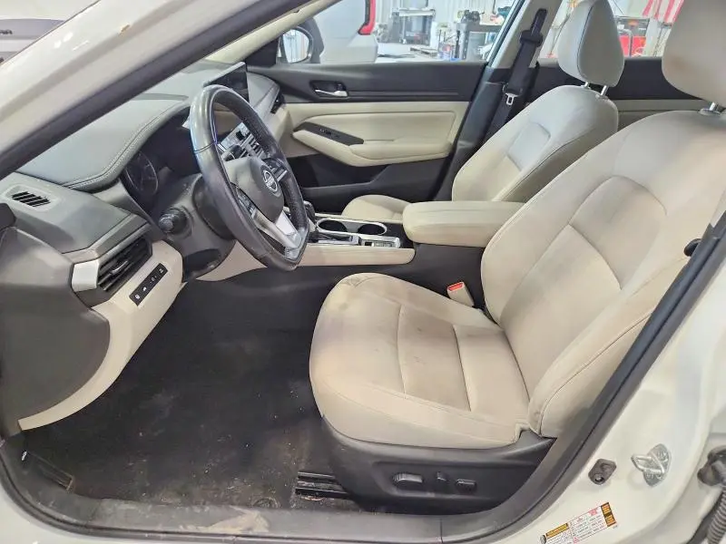 2024 NISSAN ALTIMA SV  