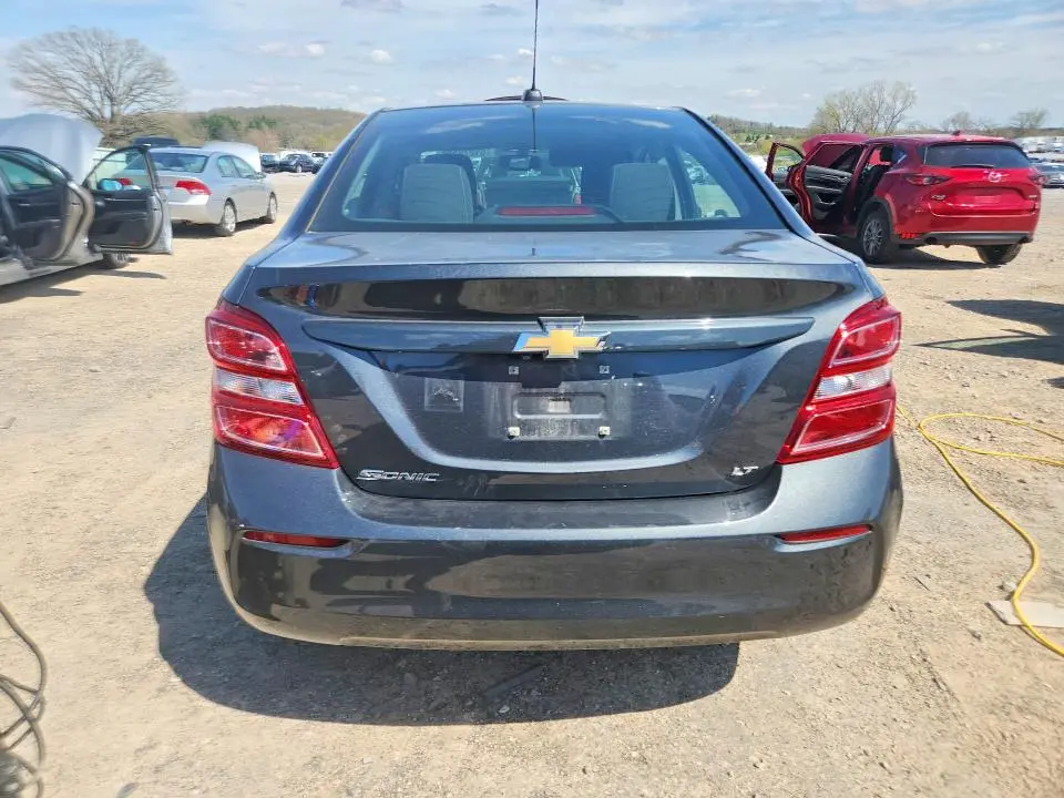 2018 CHEVROLET SONIC LT  