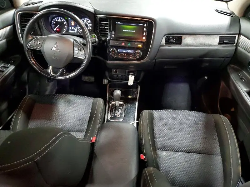 2017 MITSUBISHI OUTLANDER SE  