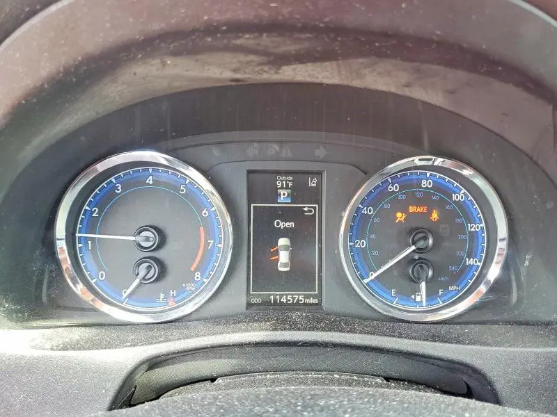 2017 TOYOTA COROLLA SE  