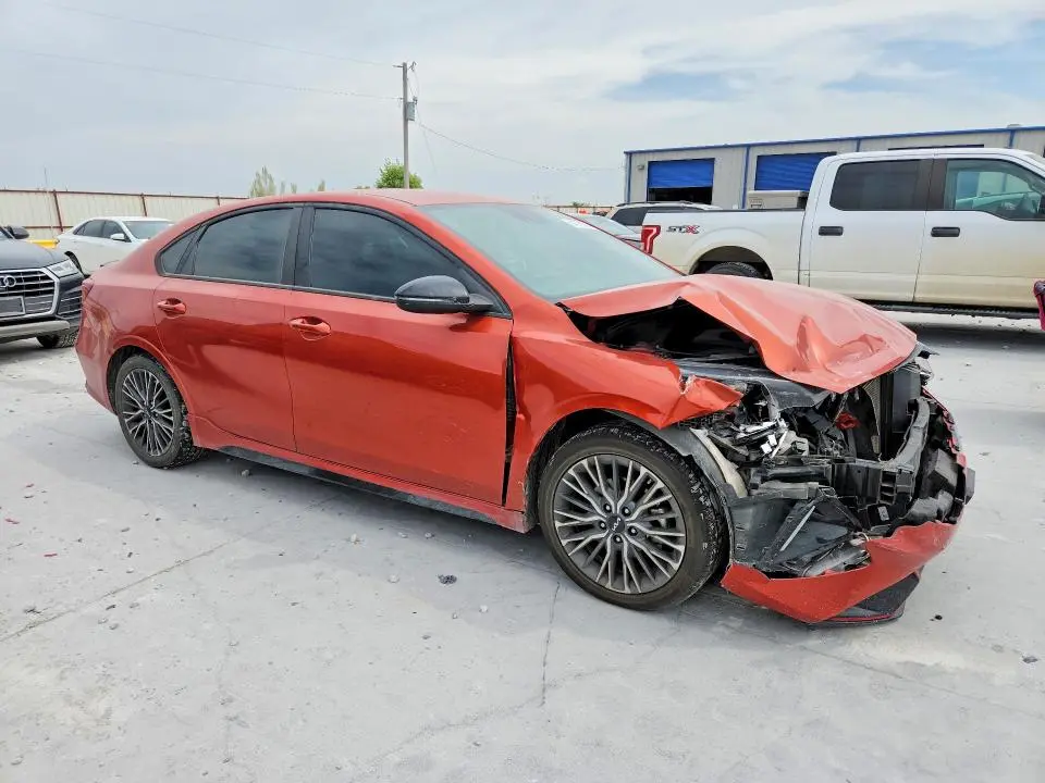 2022 KIA FORTE GT LINE  