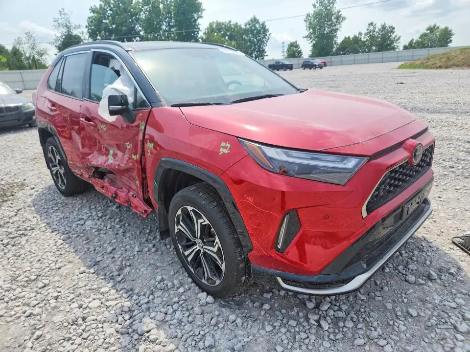 2025 TOYOTA RAV4 XSE  