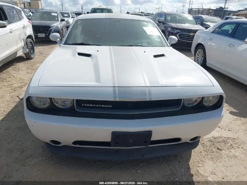 2013 DODGE CHALLENGER SXT