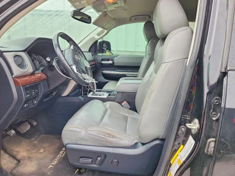 2017 TOYOTA TUNDRA CREWMAX LIMITED  