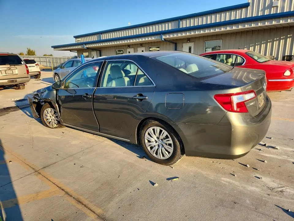 2014 TOYOTA CAMRY LE  