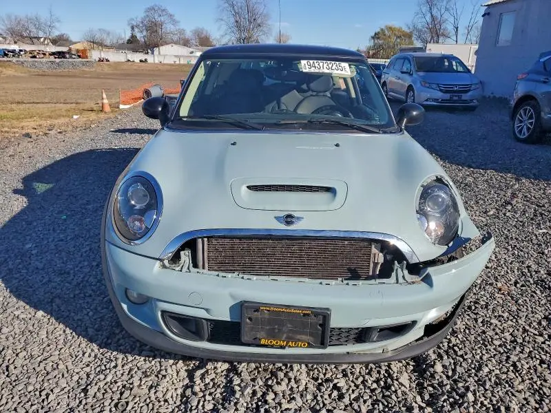 2013 MINI COOPER S  