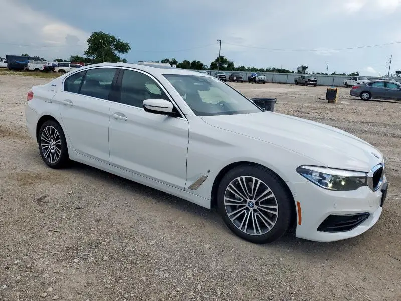 2019 BMW 530E   