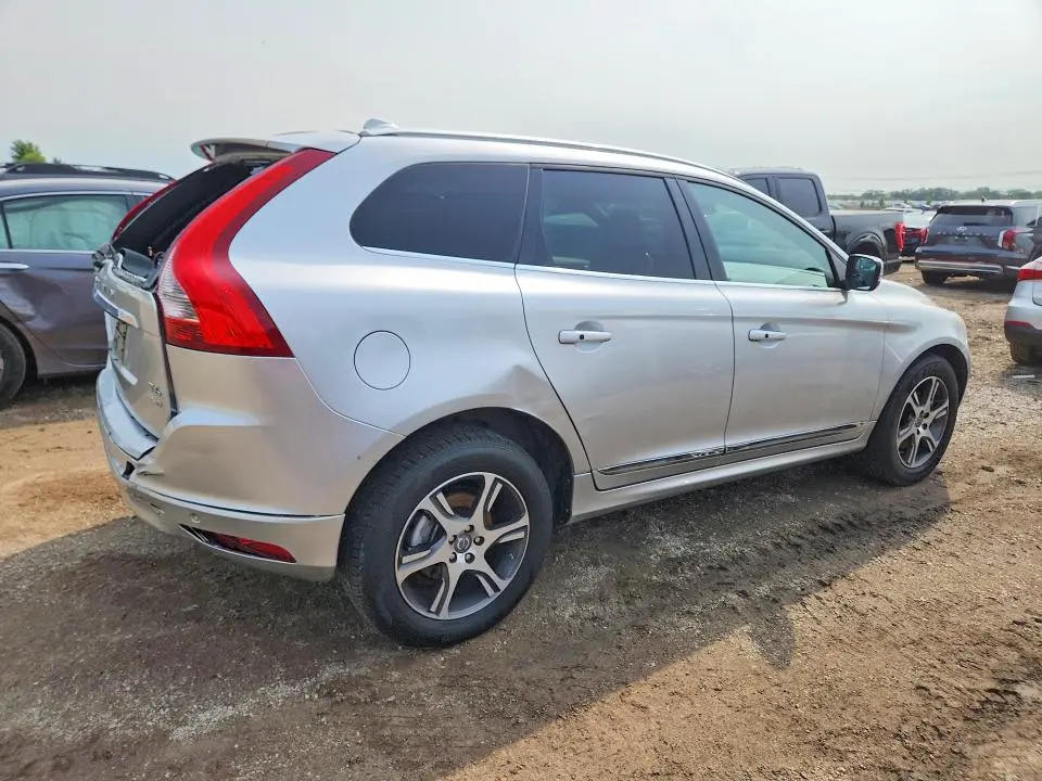 2014 VOLVO XC60 T6  