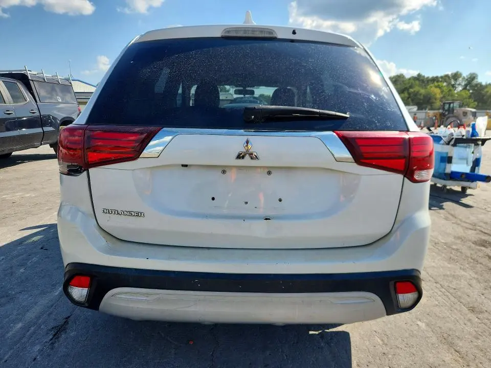 2020 MITSUBISHI OUTLANDER ES  