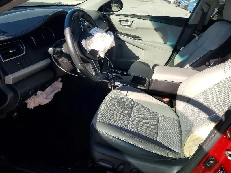 2017 TOYOTA CAMRY SE  