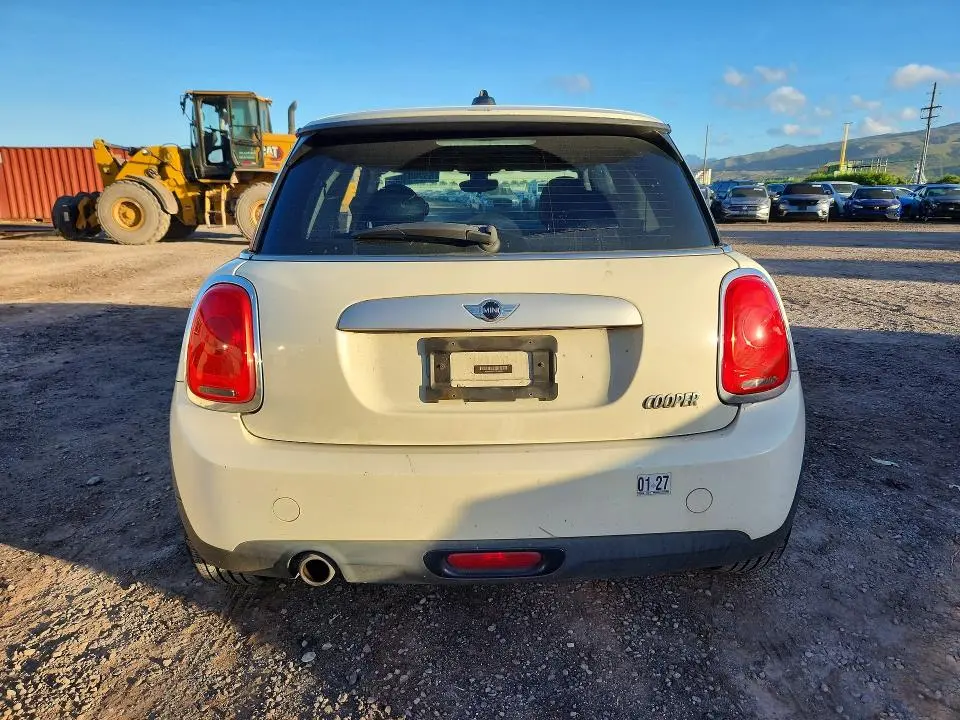 2015 MINI COOPER   