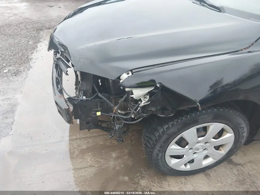 2010 TOYOTA CAMRY LE