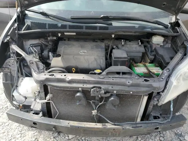 2011 TOYOTA SIENNA LE  