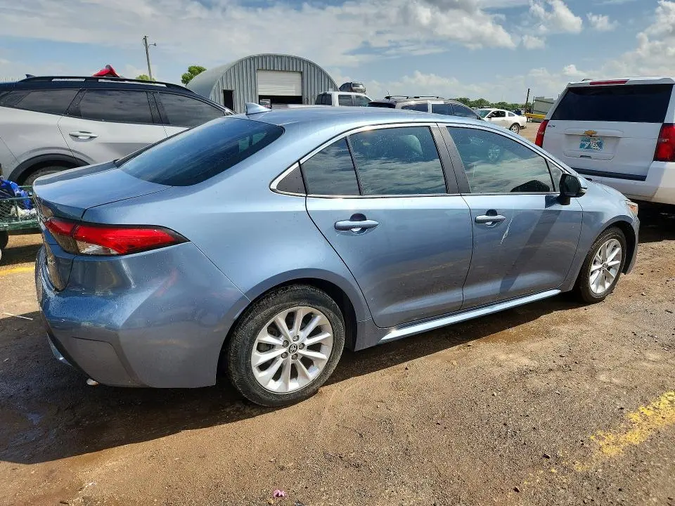 2020 TOYOTA COROLLA XLE  