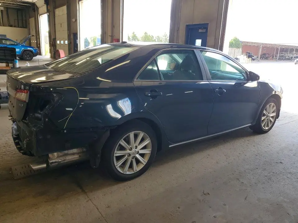 2014 TOYOTA CAMRY XLE  
