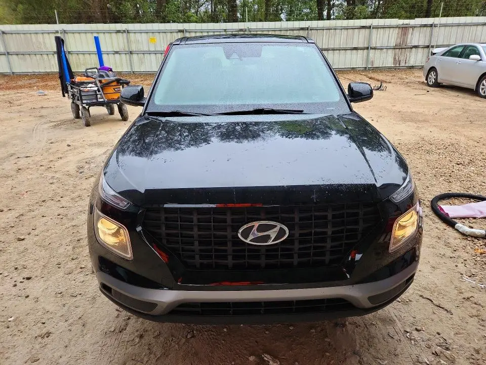 2022 HYUNDAI VENUE SE  