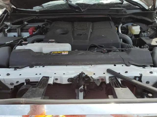 2025 TOYOTA TUNDRA CREWMAX PLATINUM  