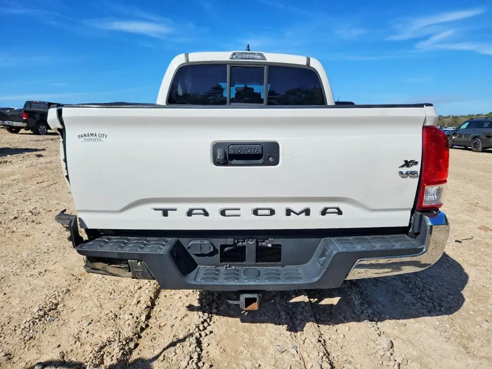 2017 TOYOTA TACOMA SR5 V6  