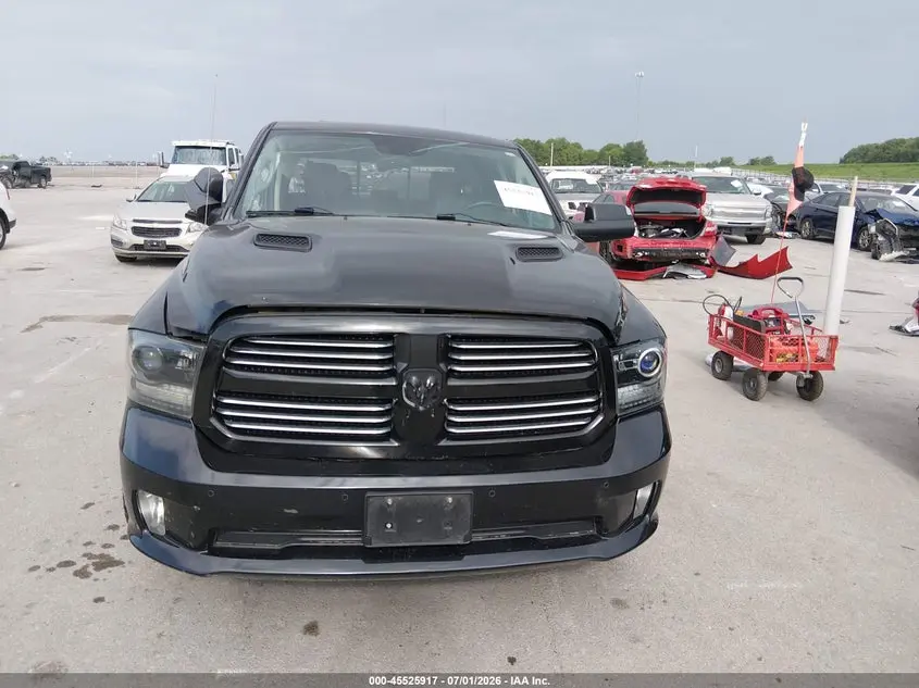 2015 RAM 1500 SPORT