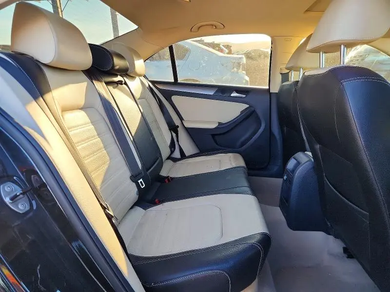 2013 VOLKSWAGEN JETTA SEL  