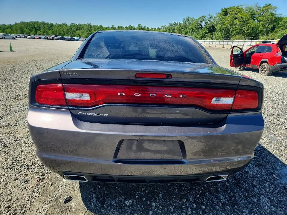 2014 DODGE CHARGER SE  