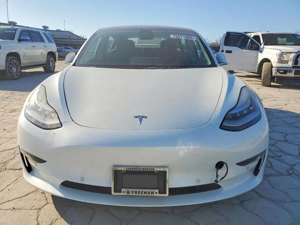2018 TESLA MODEL 3   