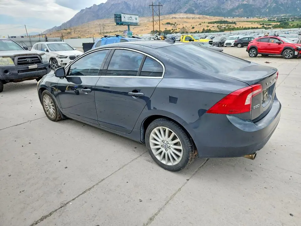 2012 VOLVO S60 T5  