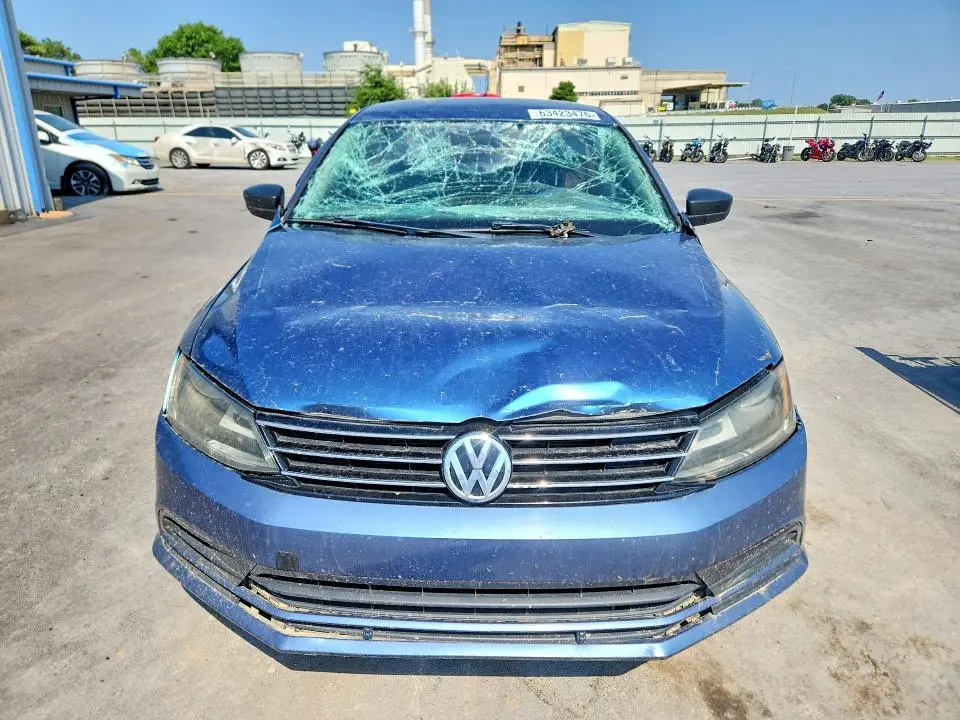 2016 VOLKSWAGEN JETTA SE  